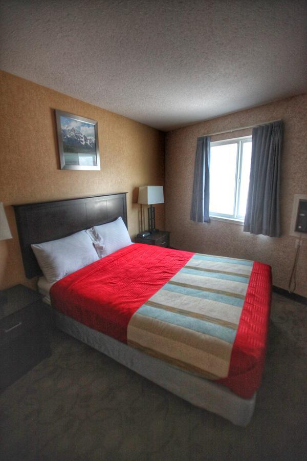 Best Budget Inn & Suites Kamloops Exterior photo