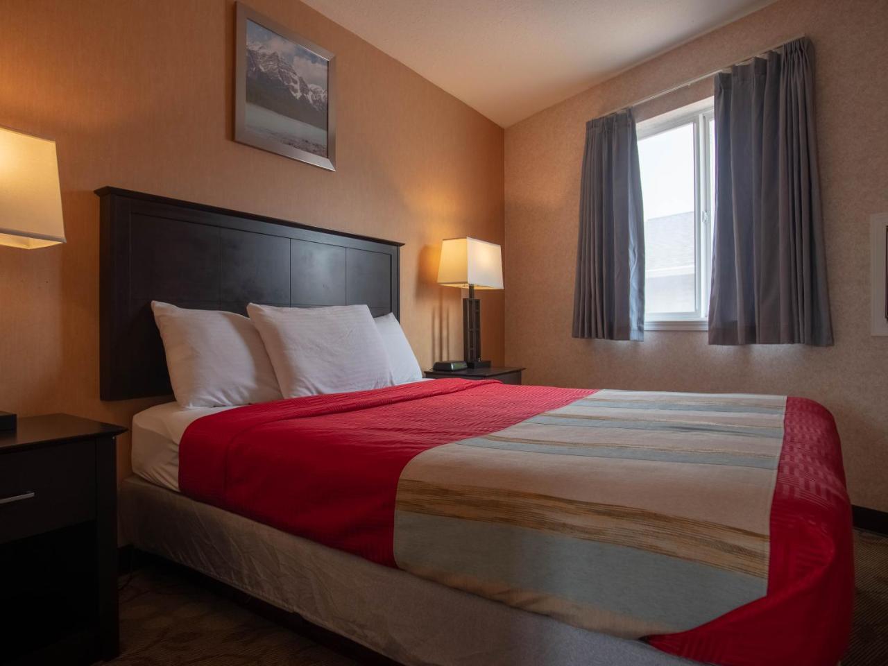 Best Budget Inn & Suites Kamloops Exterior photo