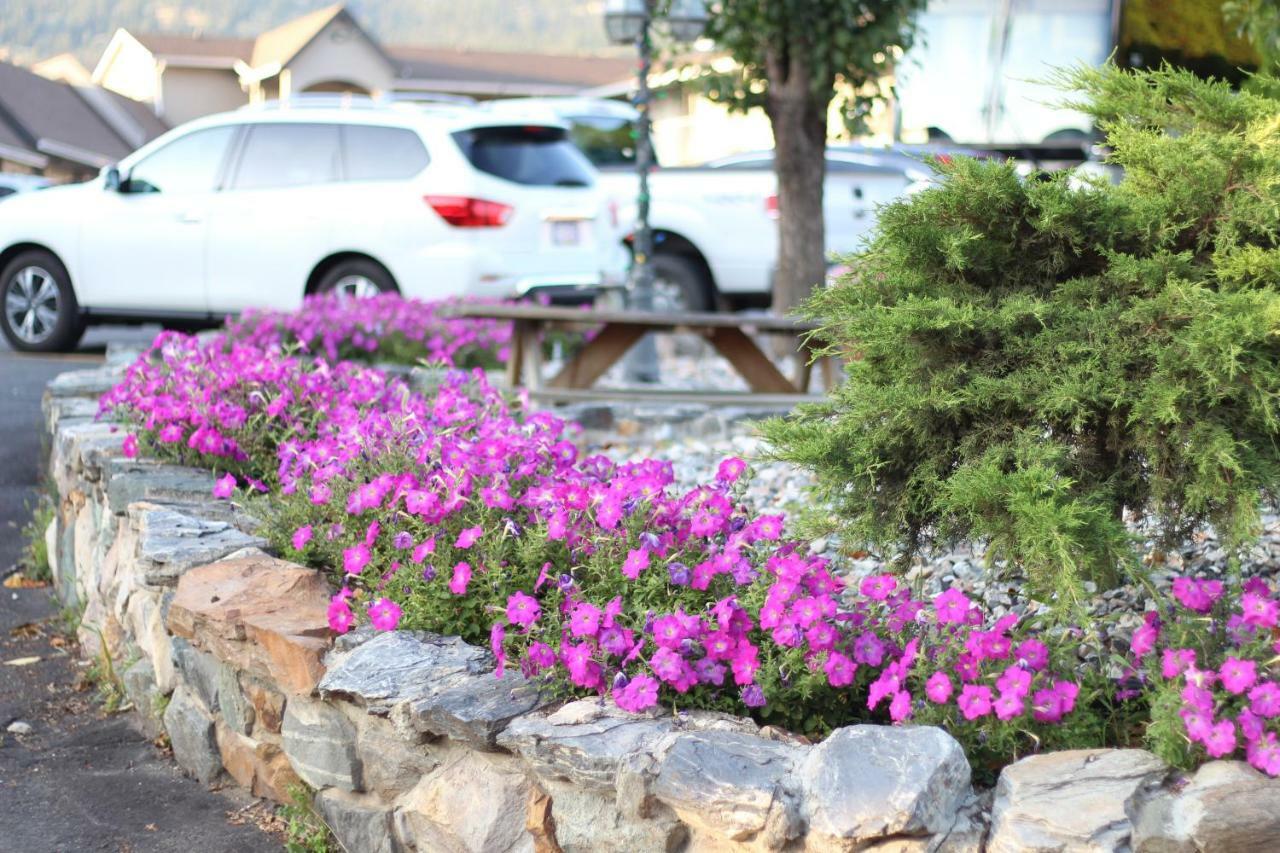 Best Budget Inn & Suites Kamloops Exterior photo